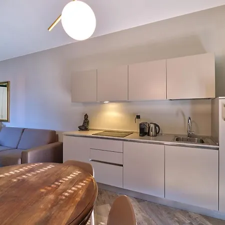 Apartmentsgarda - Residenza Antiche Mura Apartment Garda (Verona)