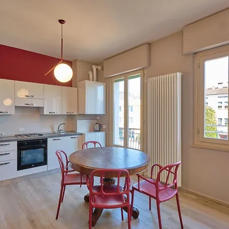 Apartmentsgarda - Residenza Antiche Mura Garda (Verona)