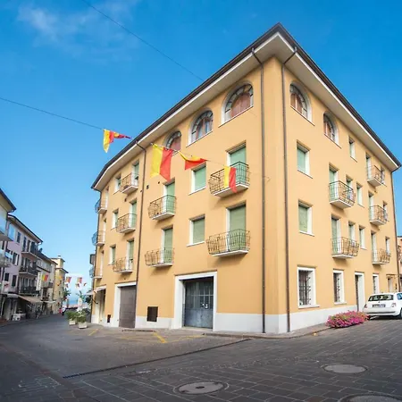 Apartmentsgarda - Residenza Antiche Mura Apartment *